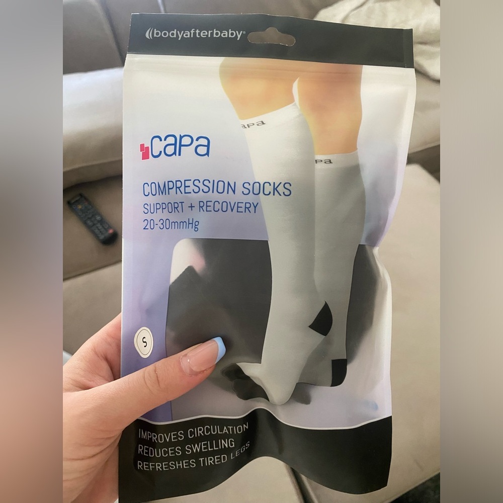 Maternity Compression Socks - Picture 2 of 3